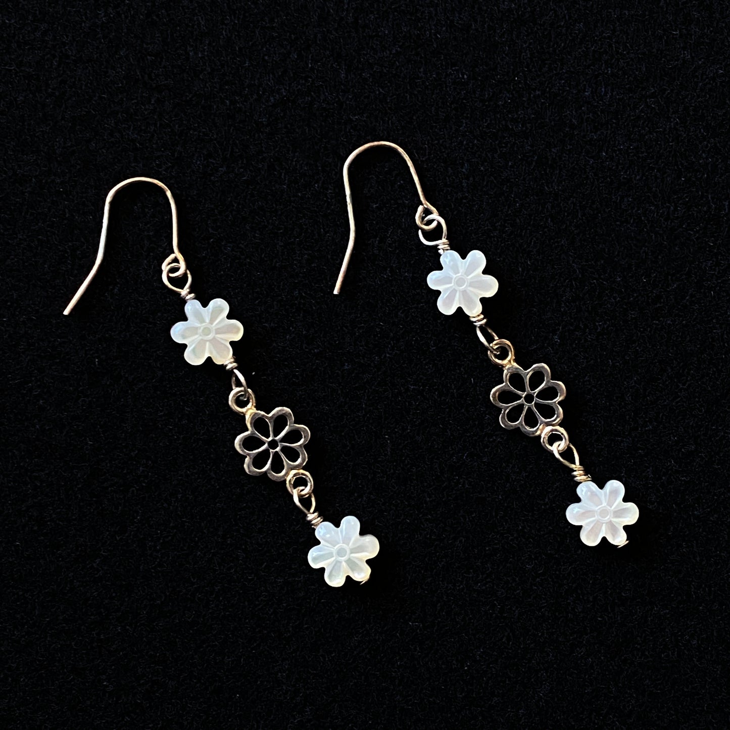 Mother of Pearl Flower Dangle earrings