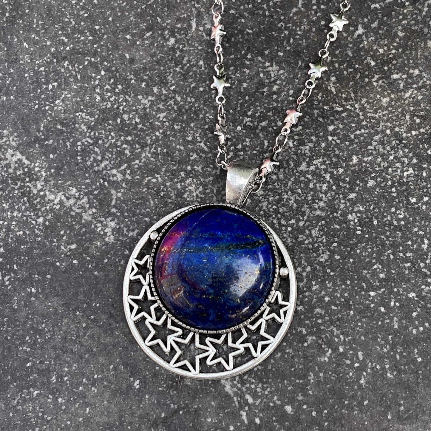 Lapis Lazuli gemsotne pendant Necklace on steel chain.