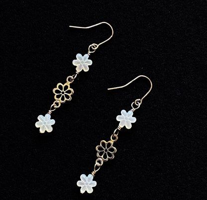 Mother of Pearl Flower Dangle earrings