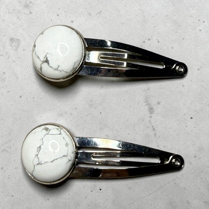Howlite Hair clip set