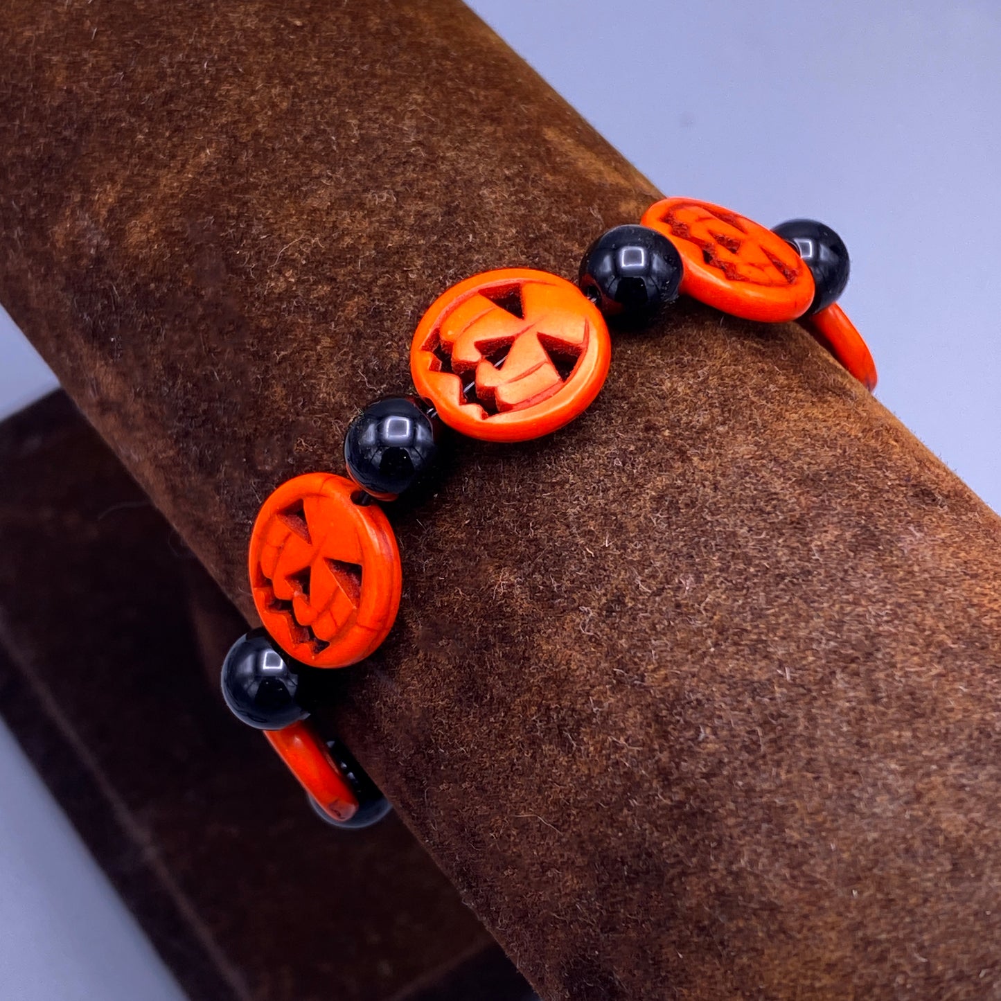 Jack-o’-lantern gemstone stretch bracelets