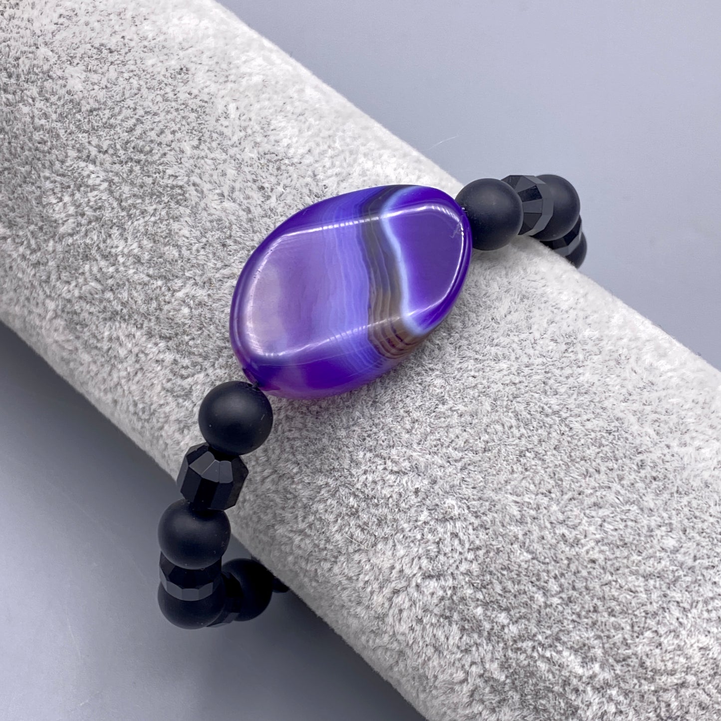 Purple Agate and Onyx Gemstone Bracelet