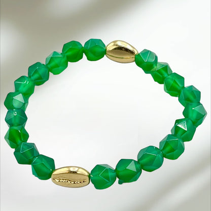 Green Agate and Shell Charm Bracelet