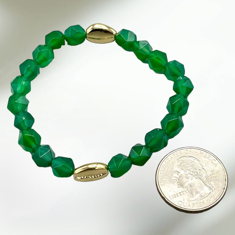Green Agate and Shell Charm Bracelet