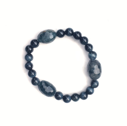 Women’s Blue TigerEye & Apatite Gemstone stretch Bracelet