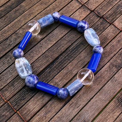 Men's Blue Onyx, Kyanite, Clear Quartz and Sodalite Gemstone stretch bracelet