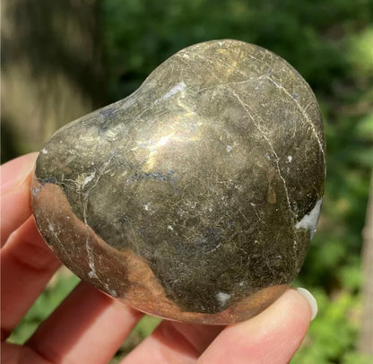 Natural chalcopyrite heart Quartz crystal love heart Reiki Healing 1pc Semiprecious gemstone massage stone