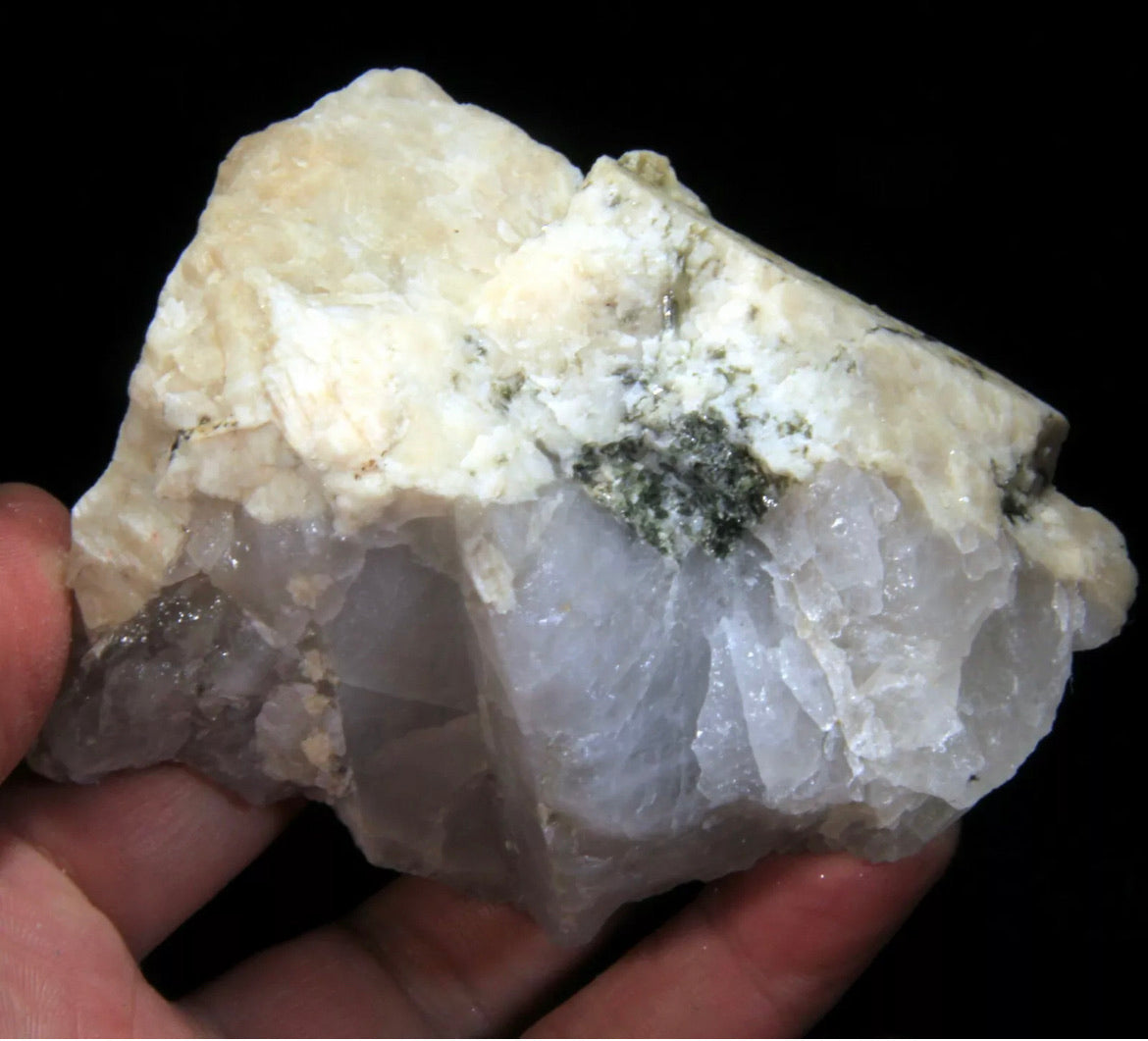 Aquamarine Crystal in Quartz, from Brazil!