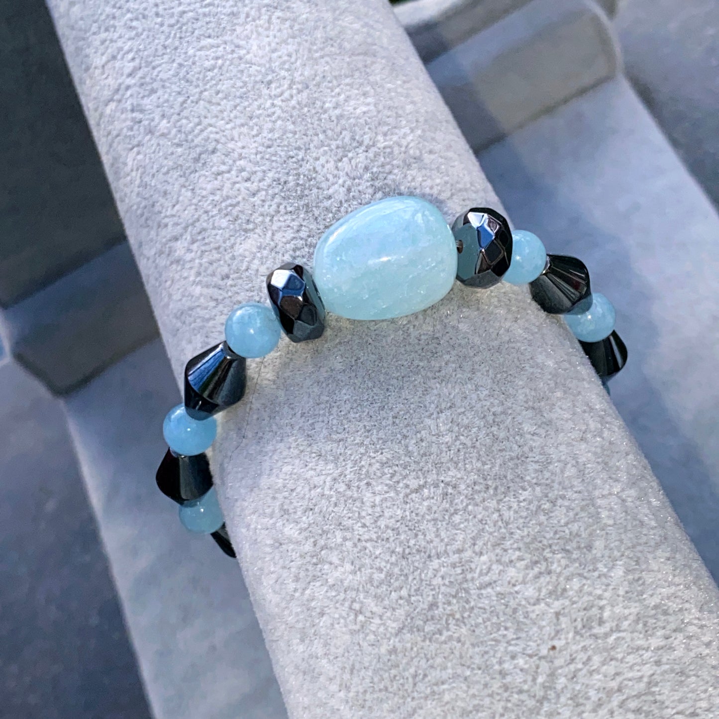Aquamarine and Hematite gemstone stretch Bracelet