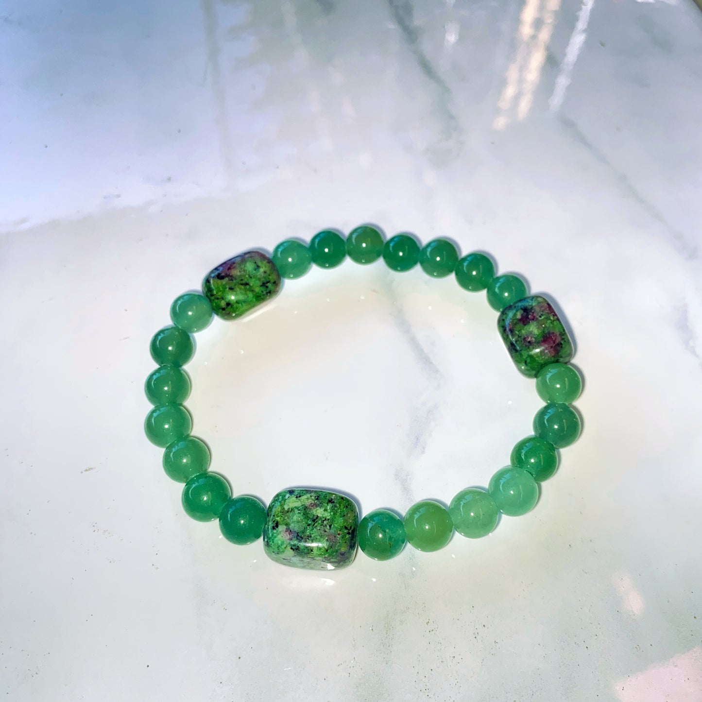 Green Aventurine gemsotne with Ruby Zoisite Stretch Bracelet
