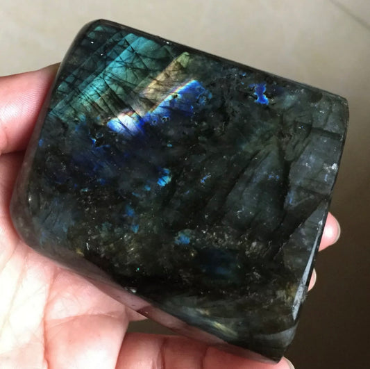 Natural Spectrolite Labradorite gemstone