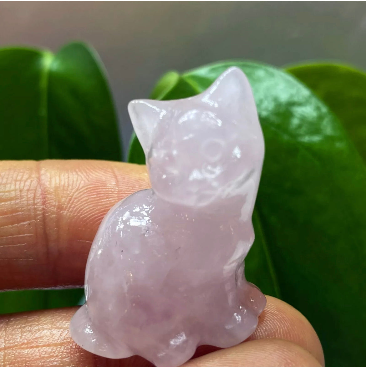 Natural Rose Quartz gemstone Kitty Cat Crystal Figurine