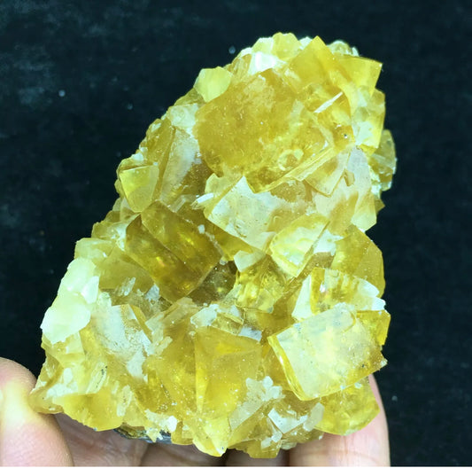 Golden Yellow Transparent Cubic Calcite Crystal Mineral Specimen/fujian