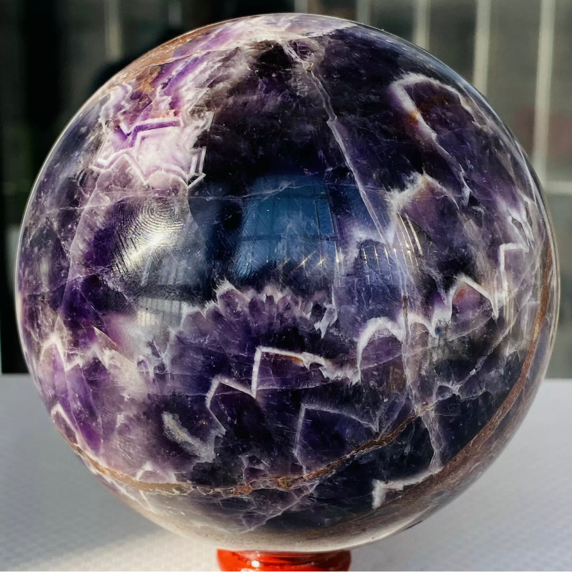 Natural Dreamy Amethyst gemstone Sphere