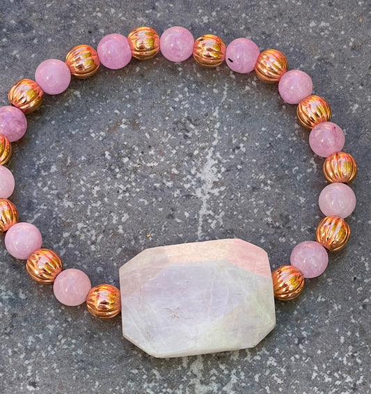 Kunzite gemstone and Copper stretch Bracelet