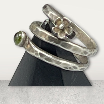 Sterling Silver Flower Peridot gemstone Ring