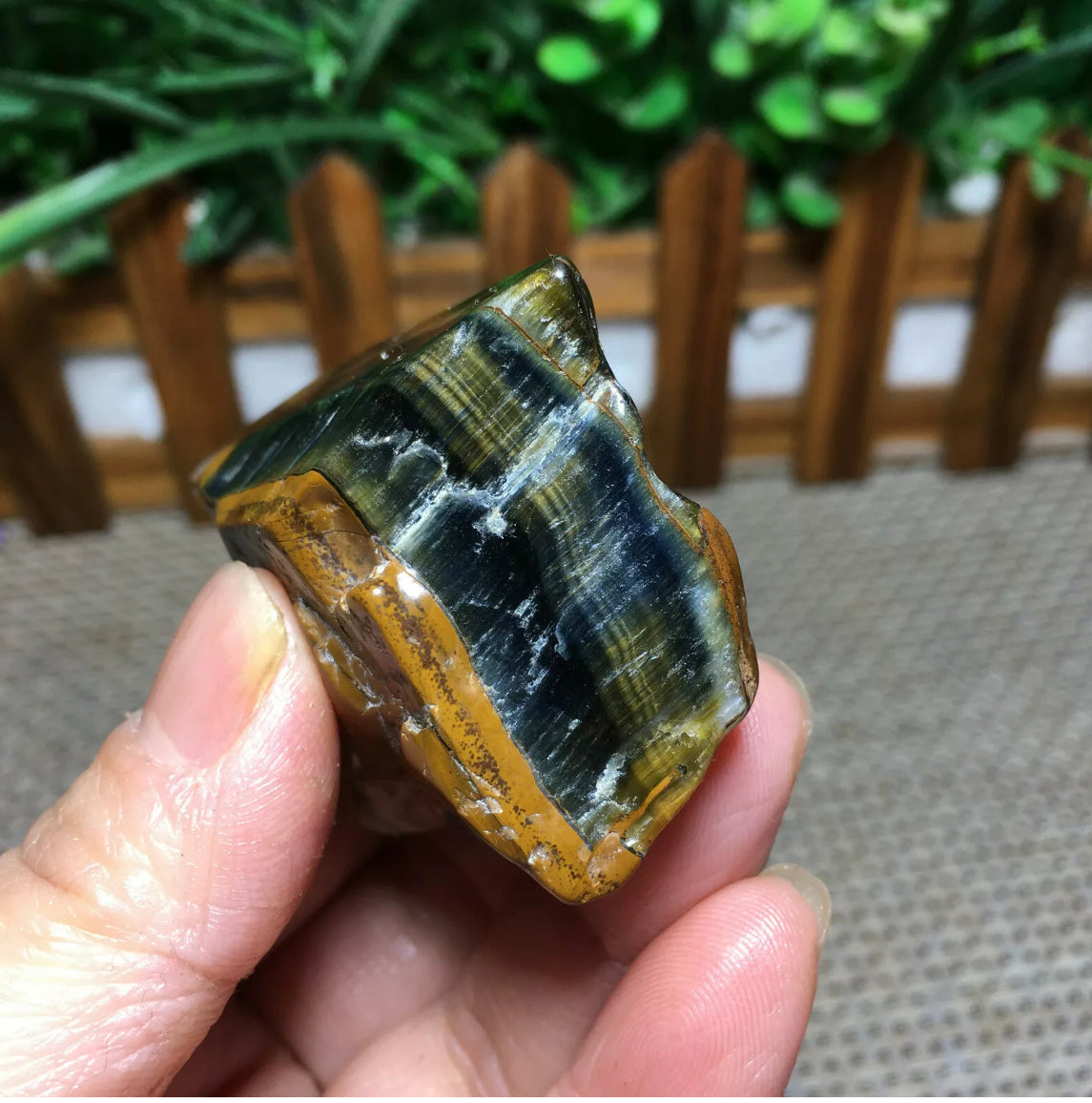 Tiger eye shop raw stone