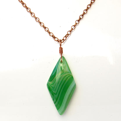 Green Agate gemstone pendant on genuine copper chain necklace