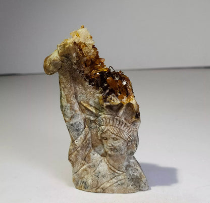 Natural crystal, quartz cluster, mineral specimen, Statue of Liberty
