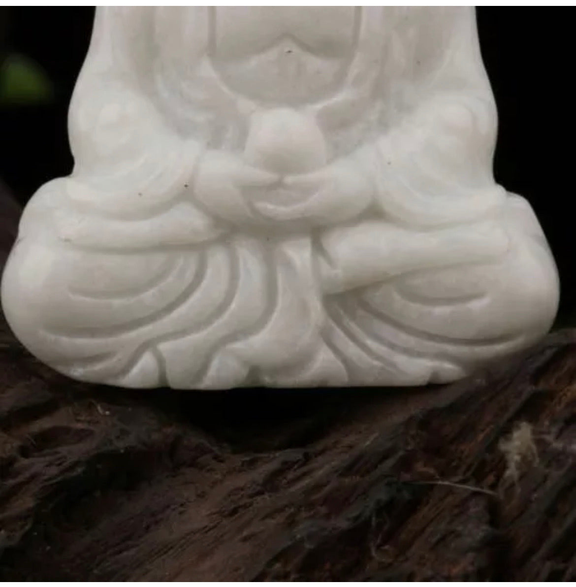 Natural White Jade Buddha figurine